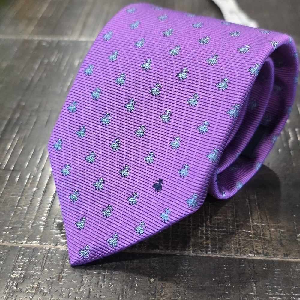 Brooks Brothers Lavender and Grey Sheep Patterned SILK Tie